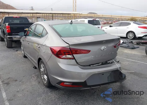 2020 Hyundai Elantra Sel z USA, uszkodzony, nr VIN KMHD84LF2LU105827